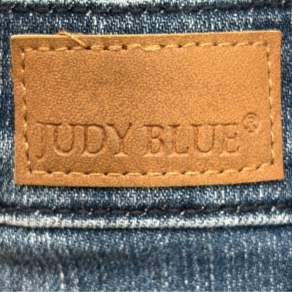 Judy Blue Keepin' Secrets Tummy Control Top Skinny Jeans - Picture 8 of 16